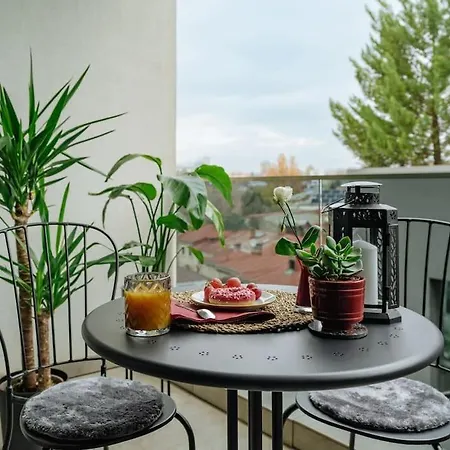 11 - New Building & Parking * Βουκουρέστι