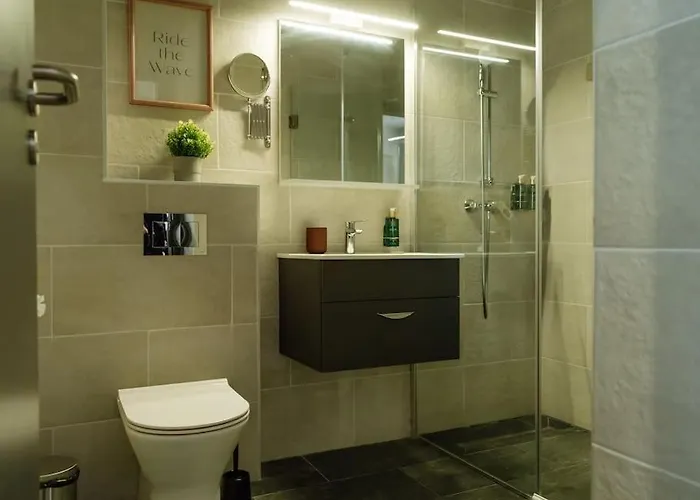 11 - New Building & Parking * Bucareste