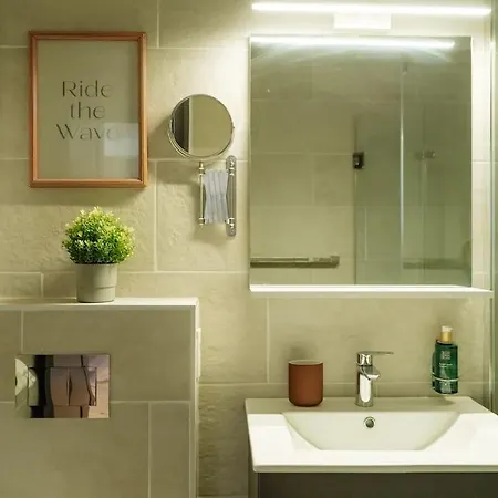 11 - New Building & Parking * Boekarest