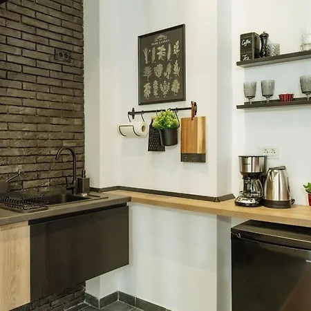 Apartment 11 - New Building & Parking