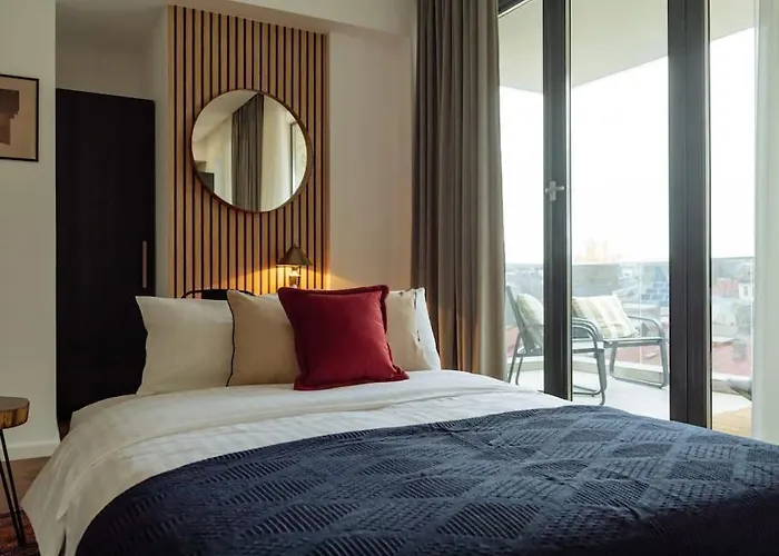 11 - New Building & Parking Apartman