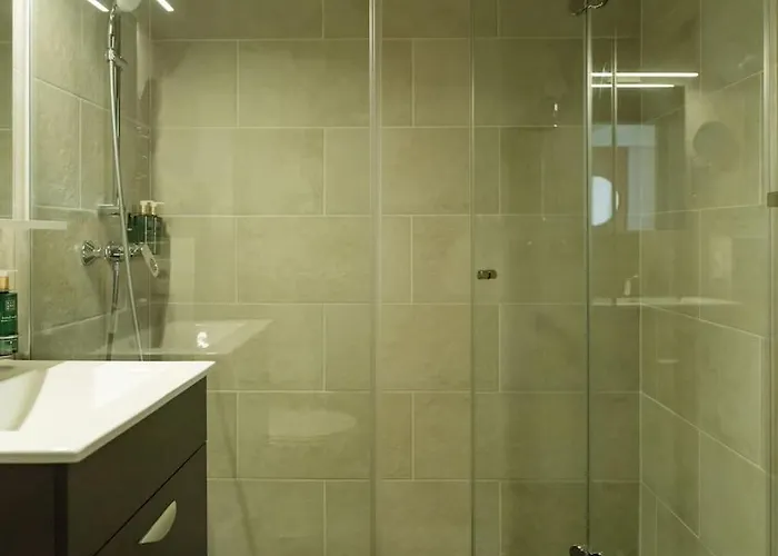 11 - New Building & Parking * Bukarest