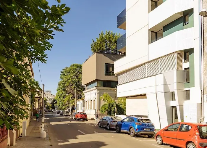 11 - New Building & Parking Apartman