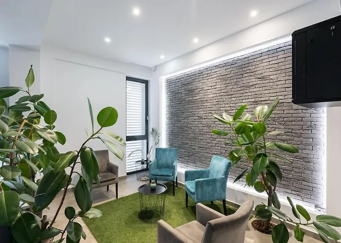 Apartman 11 - New Building & Parking *