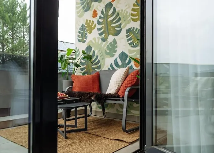 Apartment 11 - New Building & Parking