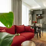 Apartment 11 - New Building & Parking *
