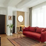 Apartment 11 - New Building & Parking
