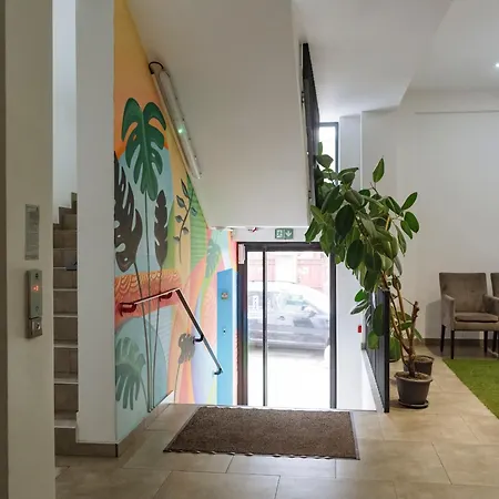 11 - New Building & Parking Bükreş